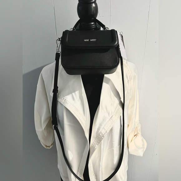 🧭 Nine West 🗣️ From the Archives 😎 “Antionetta Mini” 🐜 - Picture 3 of 9